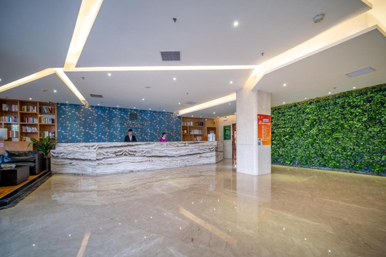 Relteem Hotel Жонгшан Екстериор снимка