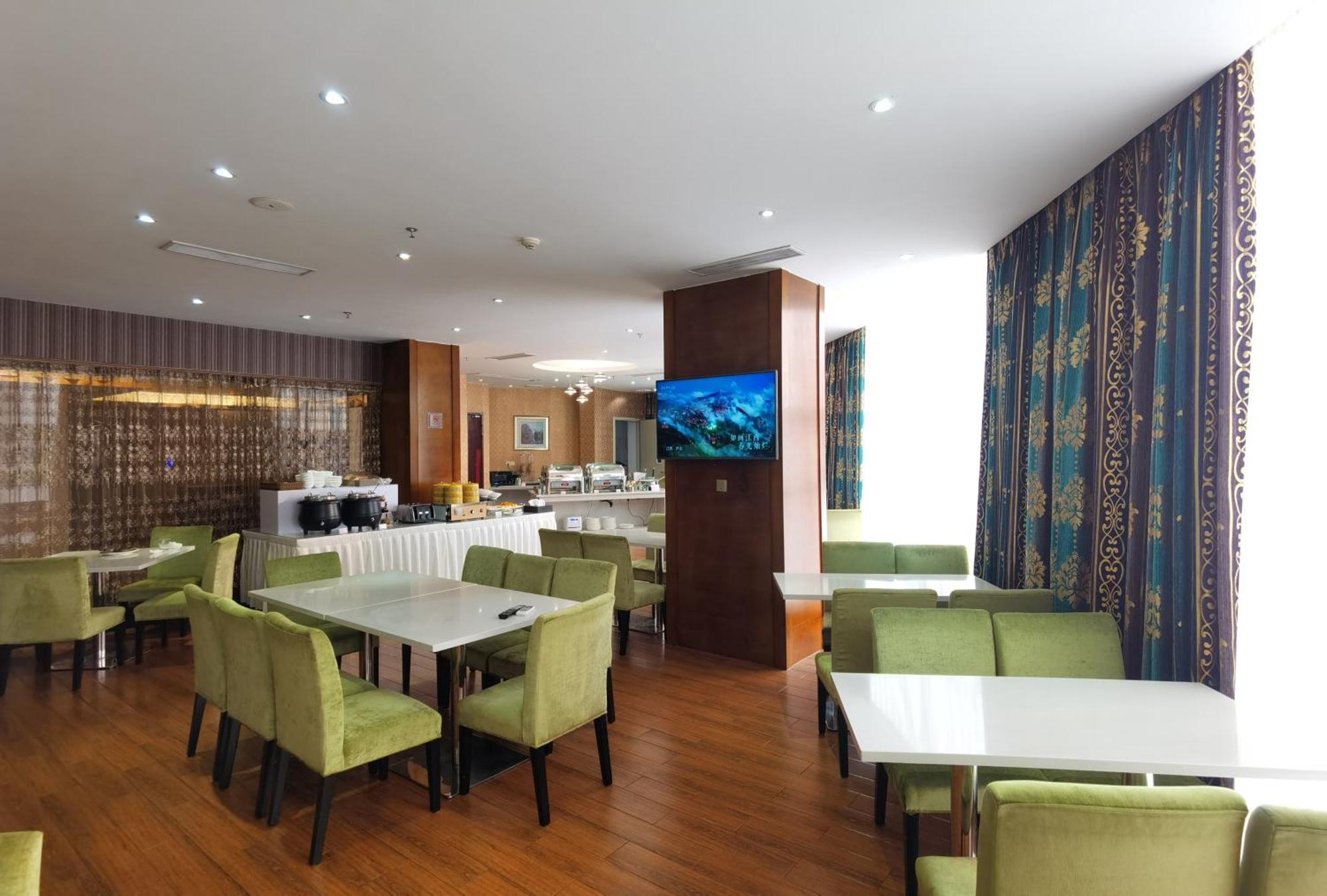 Relteem Hotel Жонгшан Екстериор снимка